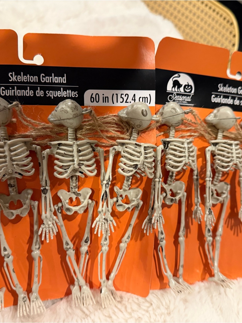 White Skeleton Garland - Halloween Party Decor